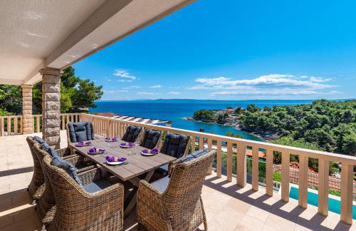 Villa Kadena - Luxury Seaside Villa with Private Heated Pool - Photo 56