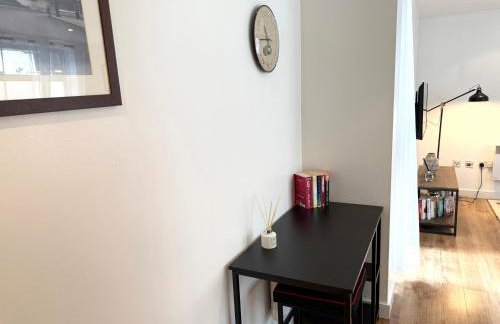 Central Brick Lane 2 Bedroom Flat - Private Patio - Foto 9
