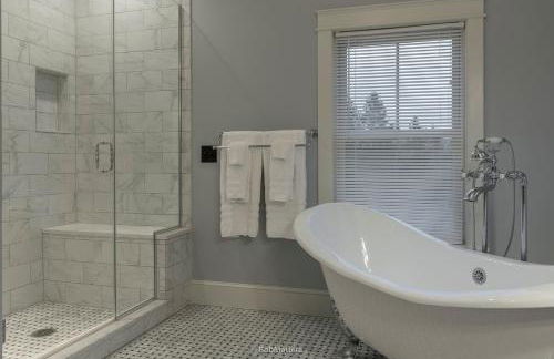 Restored 1881 Farm House - Foto 19