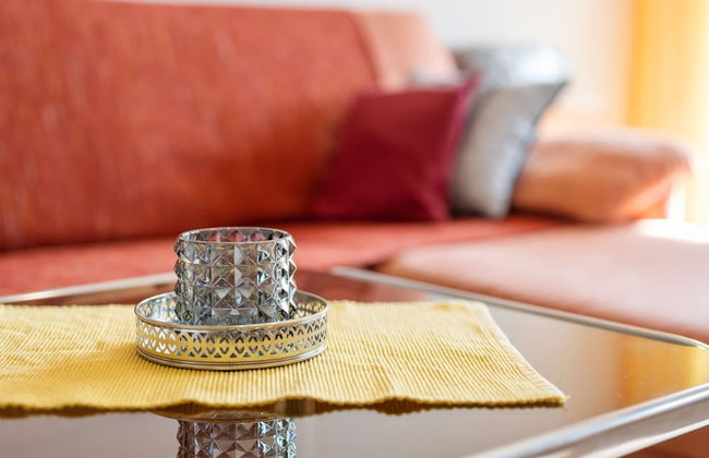 Sunny, Modern Furnished Apartment Your Favourite Place to Relax - Photo 13