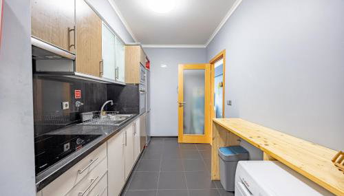 T4 Espaçoso Perto da Praia e Aeroporto - Foto 2