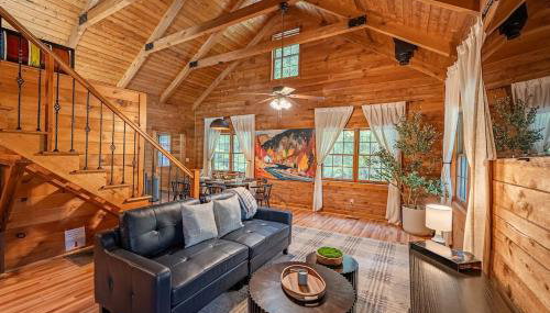 Log Cabin with Hot Tub, Game Room-10 min to NRG - Foto 2