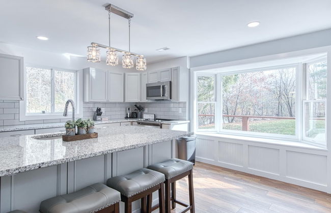 4BR Lodge on Wolf Creek – Fishing, Hiking, New River Fun & Hokie Weekends - Foto 17