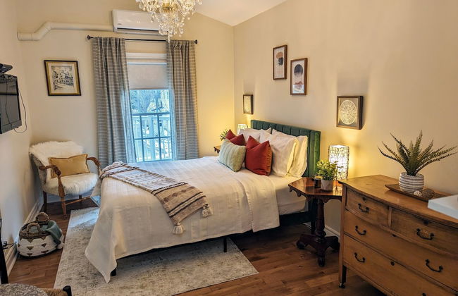 Suites On King - Photo 3