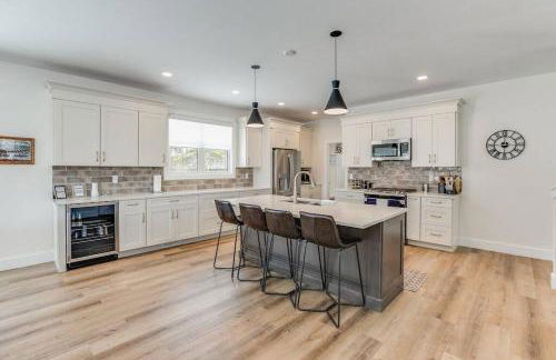 Luxury Estate with Stadium TDJ Views Sleeps 20 - Foto 25