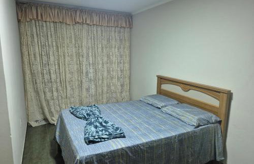 Casa com dois quartos,dois banheiros,sendo um, uma suíte,sala de estar cozinha e garagem - Foto 4