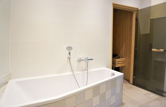 Holiday Home in Vlissingen With Garden - Photo 24