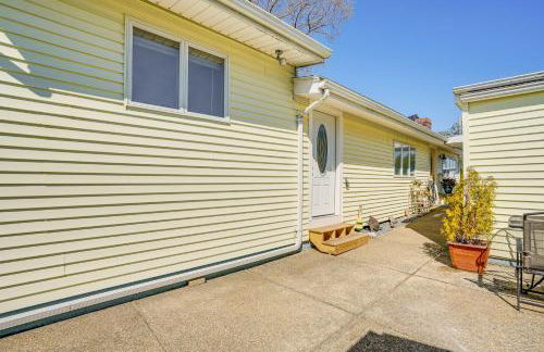 Massachusetts Abode with Deck and Grill Near Beaches! - Photo 23