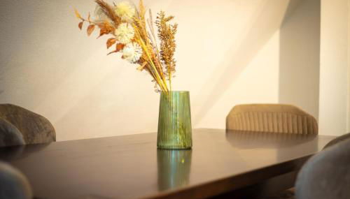 Queensize Bett & Netflix zentral - Foto 3