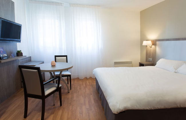 Séjours & Affaires Reims Clairmarais - Foto 9