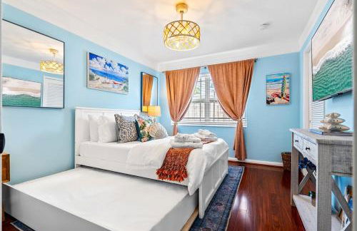 Chic 4BR Htd Pool, 5 min to beach, PAC-MAN, Games - Foto 38