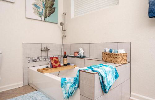 Natalie's Nook, Lake Hideaway near Downtown Fun! - Foto 7