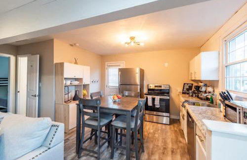 Sleeps 6-Full Kitchen-4 Beds-Big Couch-OfficeSpace - Foto 19