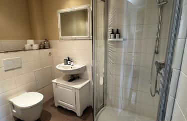 Pension Adele - Ruhig, direkt am Elberadweg & Badesee mit Balkon - Foto 12