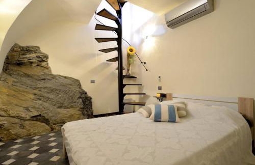 casa con mini piscina, giardino e area giochi per bambini - Foto 34