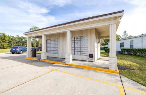 Cypress Lakes 55+ Seasonal Getaway - Foto 36