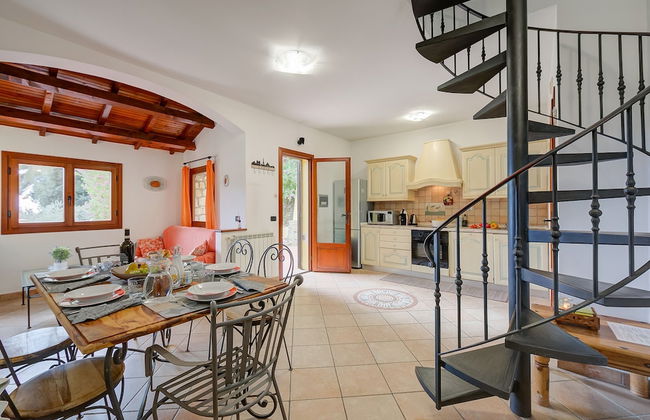 Villa Monte Enrico - Pool And Whirlpool - Foto 9