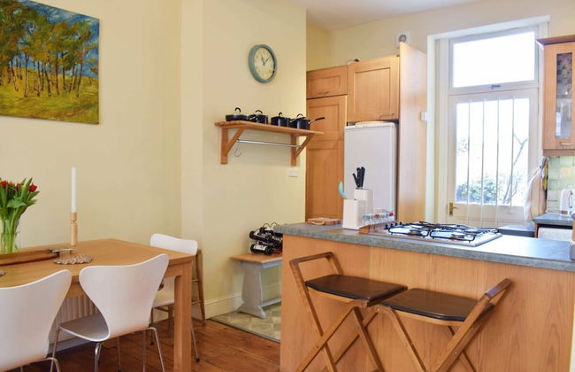 Charming 2 Bedroom Home 3 Near Arsenal Station - Foto 8
