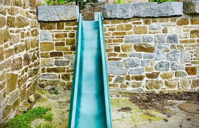 Elegant Hillside Mansion - Photo 30