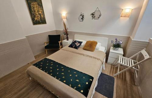 Las Artes Luxury Double Room - Photo 11