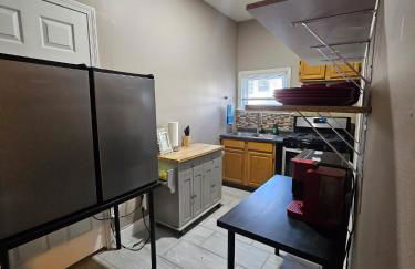 Suites on East Side near Whole Foods, Brown University, Miriam Hospital, MBTA, Downtown, - Foto 2