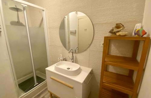 Rocha’s Apartment REMODELADO! Na praia com terraço - Foto 18