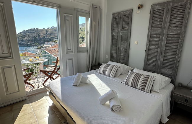 Niriides Hotel & Apartments - Photo 21