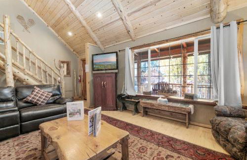 Abe's Cool Cabin - Nice luxury home with a game room, hot tub, and pool table - Foto 16