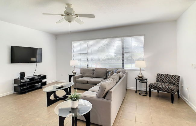 Family Oasis Near Disney - Pool Resort Access - Foto 3