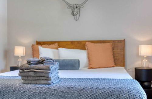 Near Botanical Garden with a Pool Charming on Charing - Foto 28