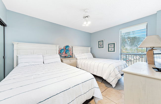 White Caps Condos - Photo 2