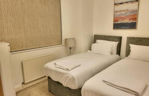 Garland Stylish 2 Bedroom Apartment A Minute Walk From Station - Foto 36