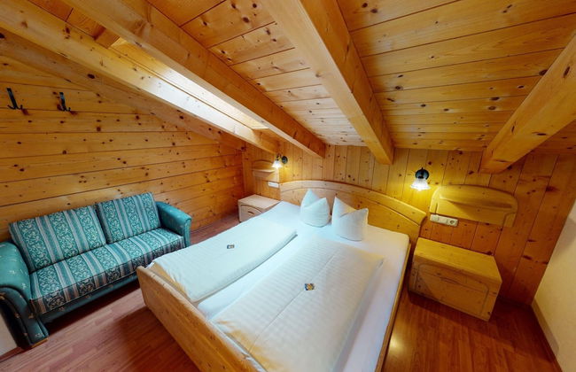 Chalet in Wildkogel Near Ski Slopes & Pool - Photo 2