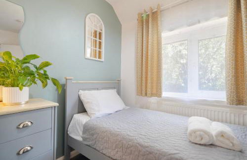 Entire 4-Bed House & Parking, Steps from ICC & Utilita Arena Birmingham & Broad Street - Foto 12