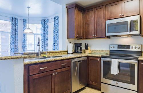 Modern Retreat in Ahwatukee Heated Pool Spa Gym - Foto 7