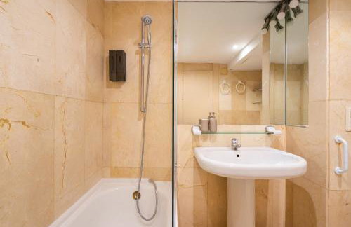 Vistas a Plaza de España y Parking Gratuito - Foto 38