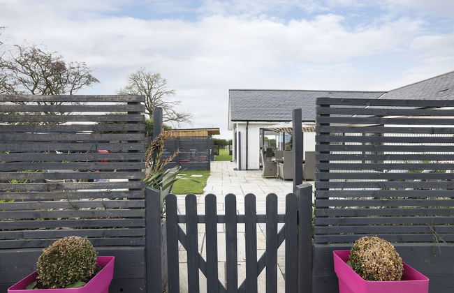 JOIVY Luxurious & Spacious 3Br House With A Hot Tub - Foto 53