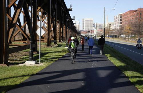 Downtown Vibes 2BR Parking Bikes - Foto 18