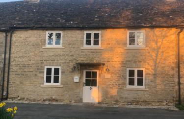 Luxury Cotswold Cottage with hot tub in Stow on the Wold! - Foto 27