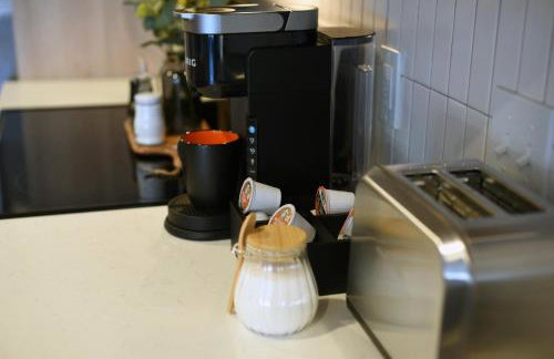 King Bed, Free Parking, Near UPMC, Pitt & CMU - Foto 32