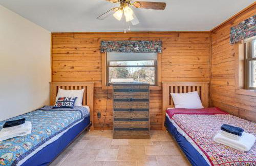 Table Rock Lake Cabin with Waterfront Views! - Photo 17