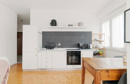 GuestHost - Milano Bright Apartment with parking - Foto 6