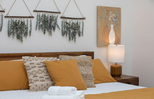 Hip Old Town North Gem! Near Breweries and River! - Foto 4