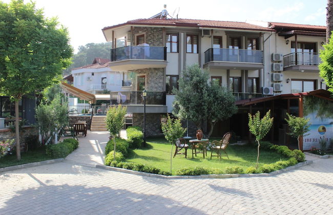 Iberia Villas - Photo 44