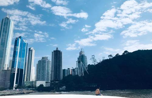 Piscina a beira-mar, tranquilidade e qualidade no melhor de BC - Foto 36
