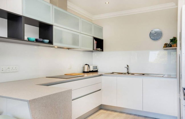 Stylish 2 Bedroom Apartment in Camps Bay Asilvertide - Foto 10