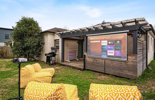 3BD plus 1BD Tiny Home - Outdoor Movie & Yard Fun - Foto 2