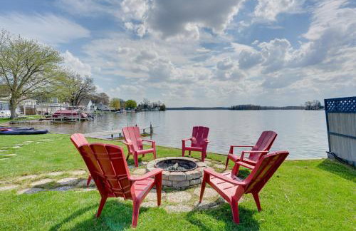 Waterfront Michigan Center Home w/ Boat Dock! - Foto 34