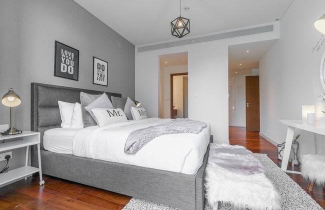 FAM Living - City Walk Mall - Photo 20