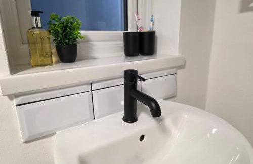 Cambridge Stylish Hot Tub Stay Sleeps 10 - Foto 21